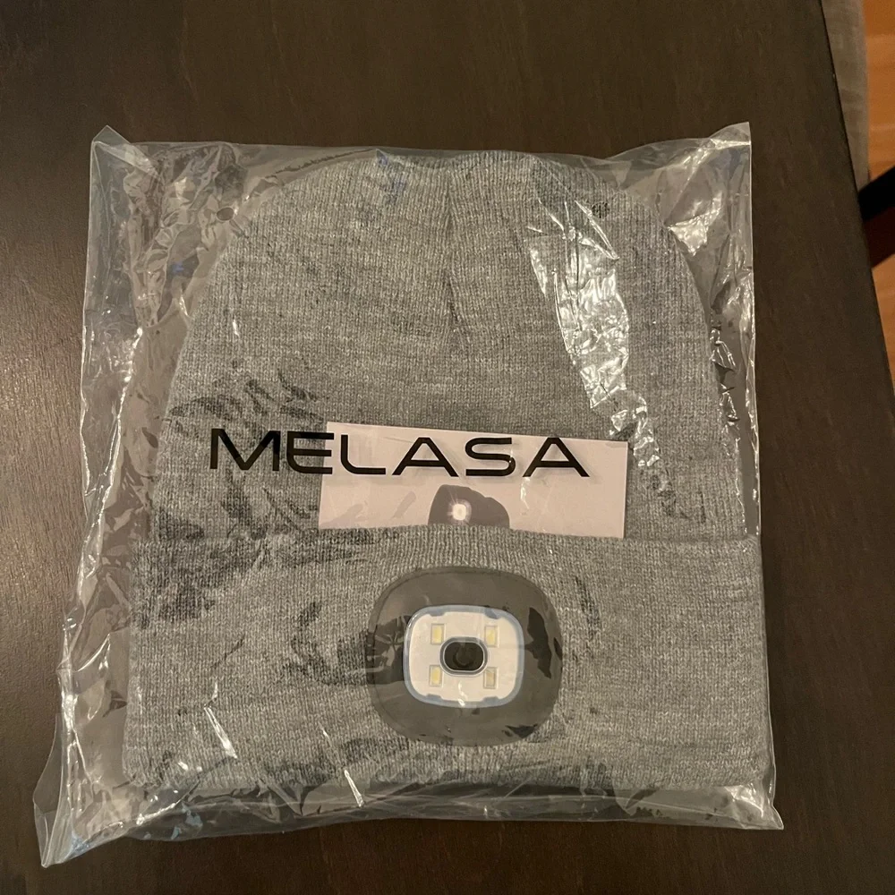Melasa Gray LED Beanie Hat